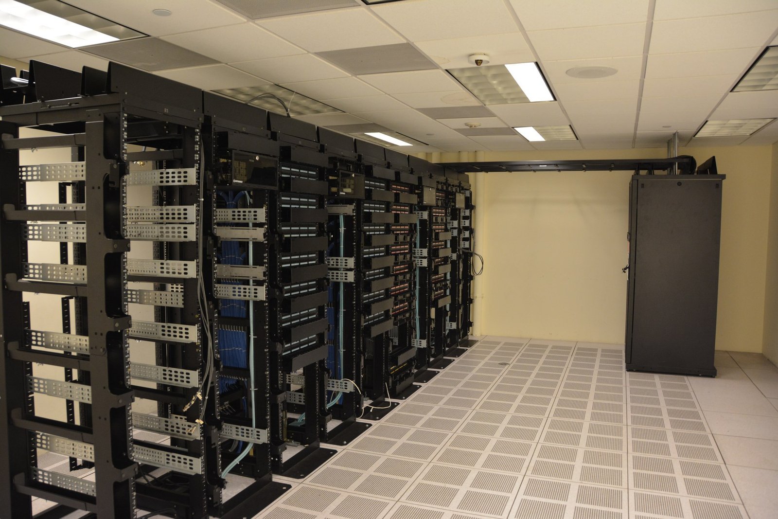 Data Center Liquid Cooling: Engineering Guide